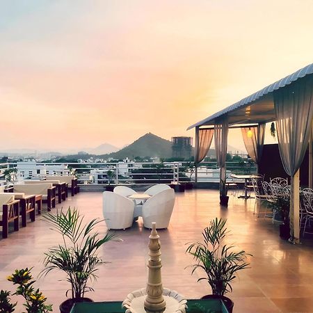 Hotel The Celebration By Amod Best Hotel & Rooftop Udaipur Exterior foto