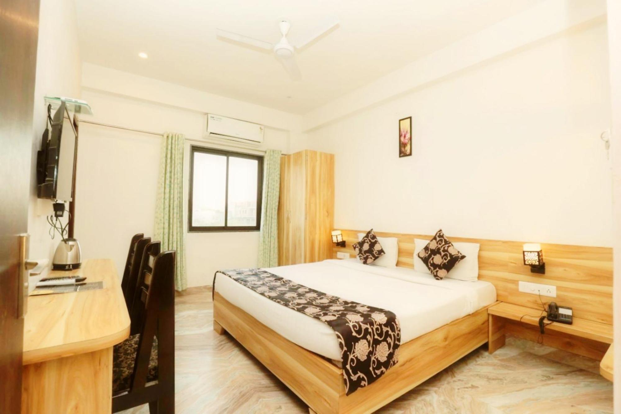 Hotel The Celebration By Amod Best Hotel & Rooftop Udaipur Exterior foto
